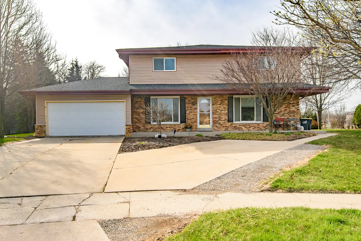 Exterior of 1600 Stardust Drive